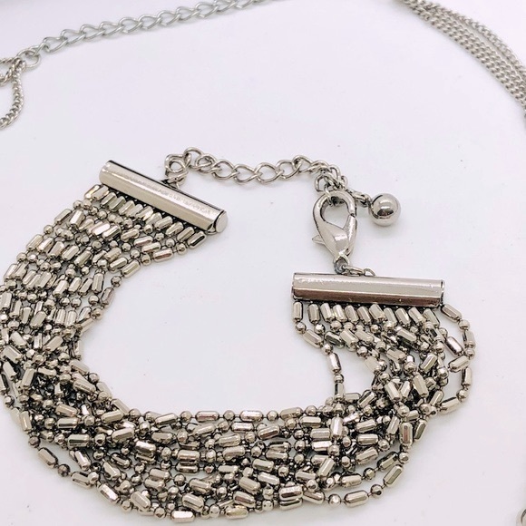 Modern Vintage Metallic Silver Necklace & Bracelet - Picture 9 of 12